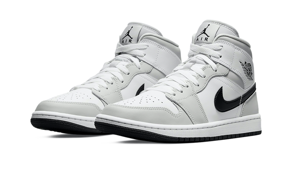 Air Jordan 1 Mid Light Smoke Grey