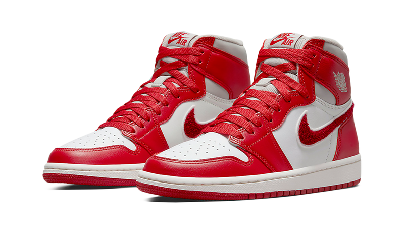 Air Jordan 1 Retro High OG Varsity Red 2