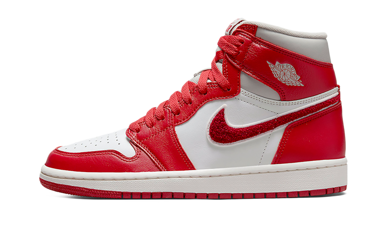 Air Jordan 1 Retro High OG Varsity Red 1