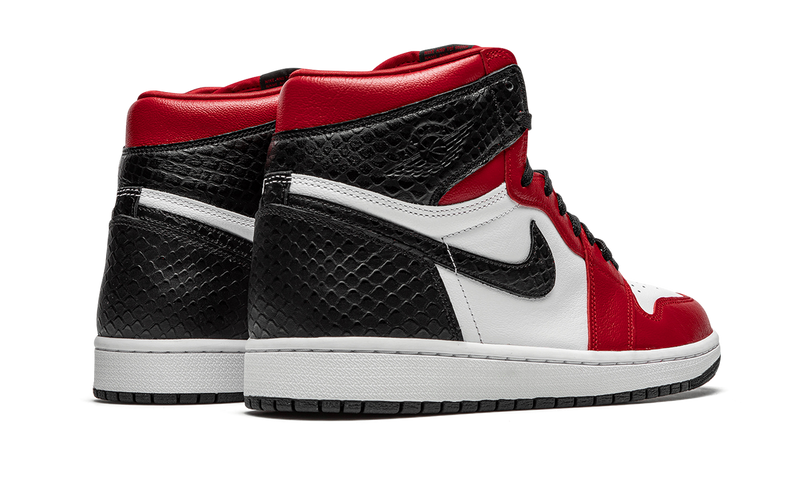 Air Jordan 1 Retro High Satin Snake Chicago