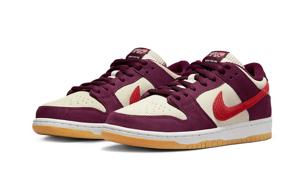 Nike SB Dunk Low Skate Like a Girl